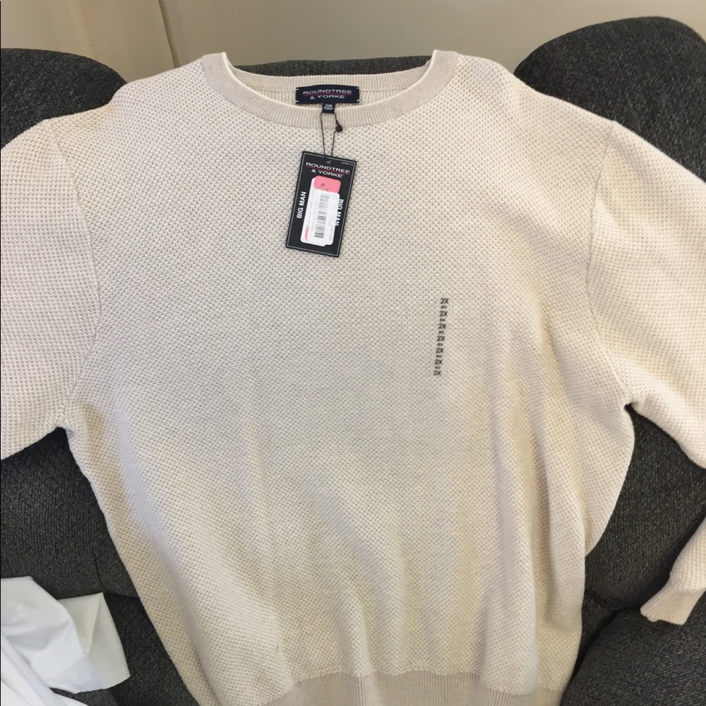 RoundTree & Yorke men’s brand new sweater!